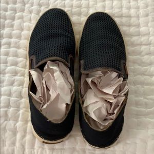 Size 8 NavBlue Olukai slip one